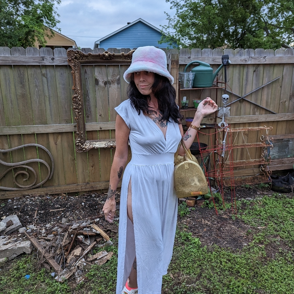 No brand name beautiful high slit dress or cover